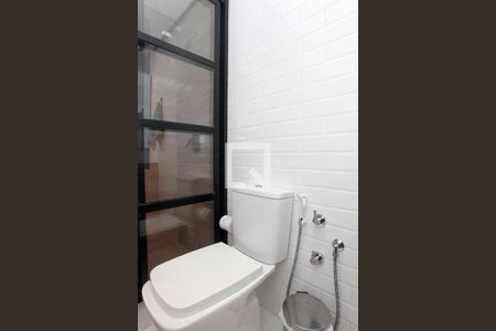 Apartamento à venda com 74m², 2 quartos e 2 vagasBanheiro Quarto 1 Suíte