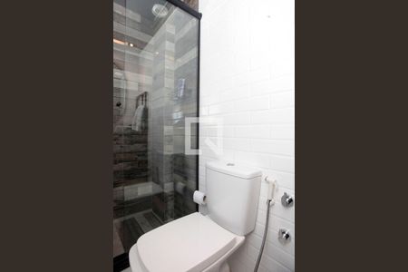 Apartamento à venda com 74m², 2 quartos e 2 vagasBanheiro 2