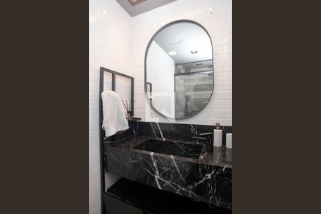 Apartamento à venda com 74m², 2 quartos e 2 vagasBanheiro 2
