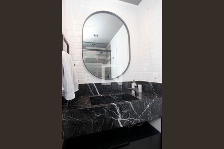 Apartamento à venda com 74m², 2 quartos e 2 vagasBanheiro 2