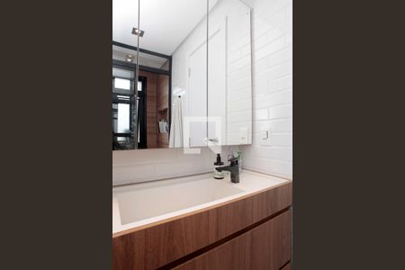 Apartamento à venda com 74m², 2 quartos e 2 vagasBanheiro Quarto 1 Suíte
