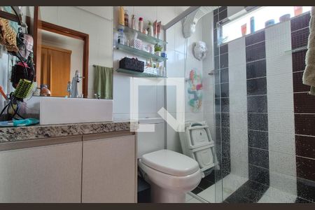 Casa à venda com 150m², 3 quartos e 2 vagasBanheiro da suíte