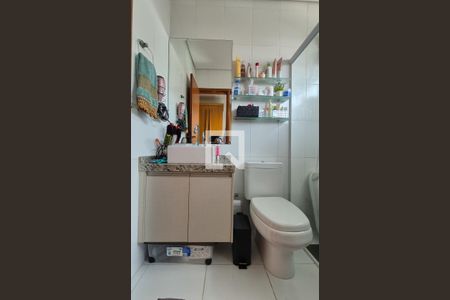 Casa à venda com 150m², 3 quartos e 2 vagasBanheiro da suíte