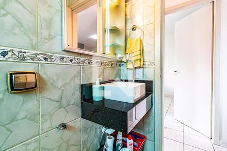 Banheiro de apartamento à venda com 2 quartos, 57m² em Jardim Ester, São Paulo