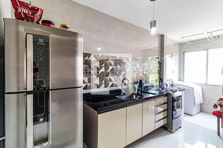 Cozinha de apartamento à venda com 2 quartos, 57m² em Jardim Ester, São Paulo