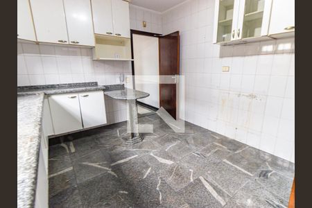 Casa à venda com 200m², 3 quartos e 3 vagas Casa à venda com 200m², 3 quartos e 3 vagasCozinha