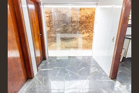 Casa à venda com 200m², 3 quartos e 3 vagas Casa à venda com 200m², 3 quartos e 3 vagasÁrea de Serviço