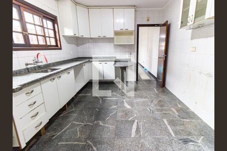 Casa à venda com 200m², 3 quartos e 3 vagas Casa à venda com 200m², 3 quartos e 3 vagasCozinha