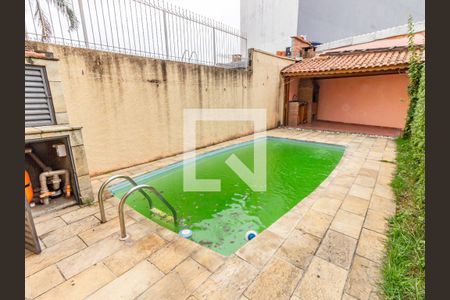 Casa à venda com 200m², 3 quartos e 3 vagas Casa à venda com 200m², 3 quartos e 3 vagasPiscina e Churrasqueira
