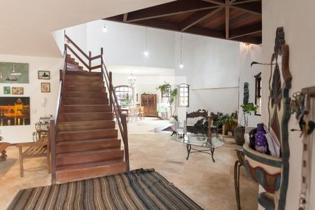 Casa de condomínio para alugar com 1800m², 4 quartos e 4 vagassala