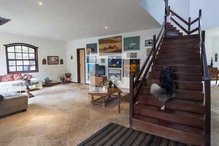 Casa de condomínio para alugar com 1800m², 4 quartos e 4 vagassala