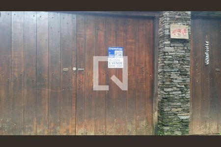 Casa de condomínio para alugar com 1800m², 4 quartos e 4 vagasplaquinha instalada