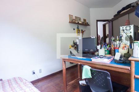 Casa de condomínio para alugar com 1800m², 4 quartos e 4 vagasEscritório