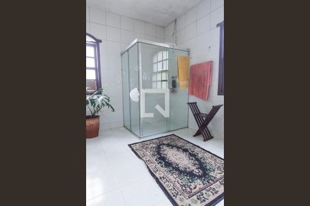 Casa de condomínio para alugar com 1800m², 4 quartos e 4 vagasBanheiro da Suíte 1