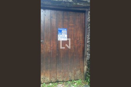 Casa de condomínio para alugar com 1800m², 4 quartos e 4 vagasplaca