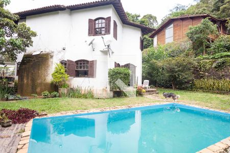 Casa de condomínio para alugar com 1800m², 4 quartos e 4 vagasPiscina