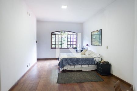Casa de condomínio para alugar com 1800m², 4 quartos e 4 vagassuite 1