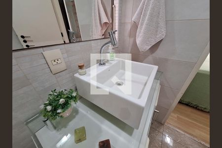 Banheiro de apartamento à venda com 3 quartos, 63m² em Lauzane Paulista, São Paulo