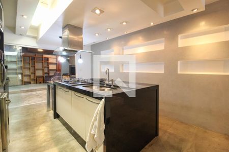 Casa à venda com 366m², 3 quartos e 2 vagasCozinha