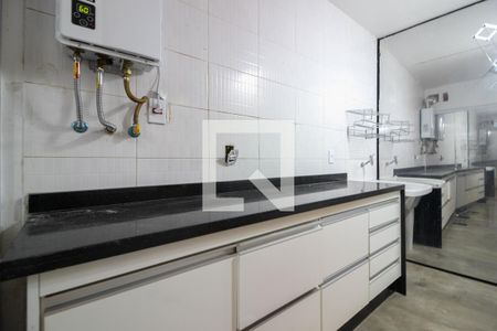 Casa à venda com 366m², 3 quartos e 2 vagasÁrea de Serviço