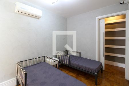 Casa à venda com 366m², 3 quartos e 2 vagasSuíte 2