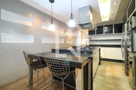 Casa à venda com 366m², 3 quartos e 2 vagasCozinha