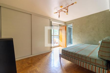 Casa à venda com 366m², 3 quartos e 2 vagasSuíte 3