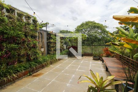 Casa à venda com 366m², 3 quartos e 2 vagasTerraço