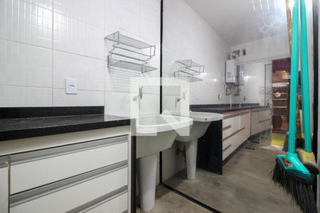 Casa à venda com 366m², 3 quartos e 2 vagasÁrea de Serviço