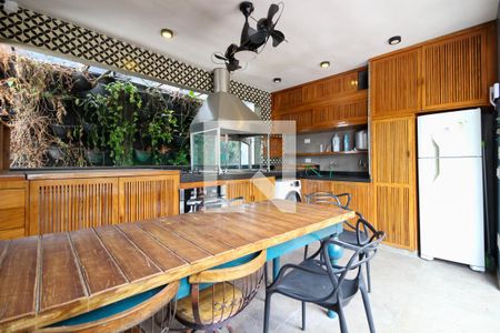 Casa à venda com 366m², 3 quartos e 2 vagasTerraço