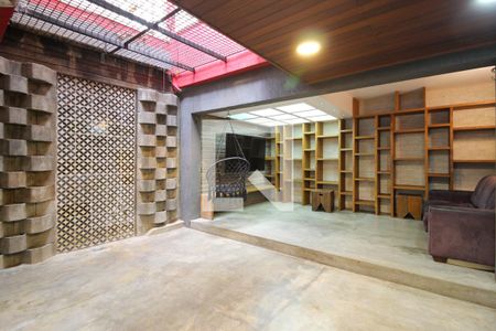 Casa à venda com 366m², 3 quartos e 2 vagasQuintal