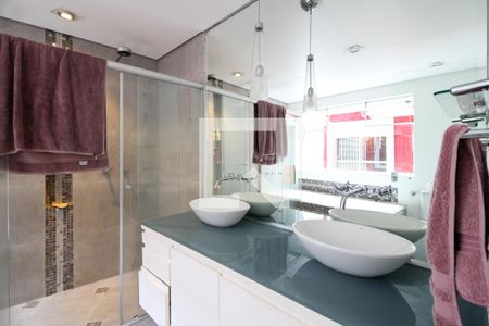 Casa à venda com 366m², 3 quartos e 2 vagasBanheiro da Suíte 1