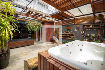 Casa à venda com 366m², 3 quartos e 2 vagasTerraço