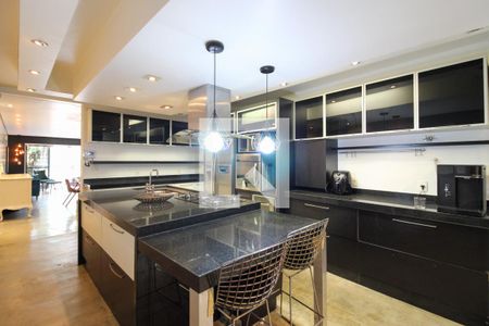 Casa à venda com 366m², 3 quartos e 2 vagasCozinha