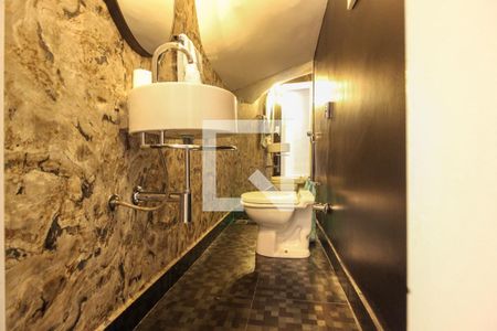 Casa à venda com 366m², 3 quartos e 2 vagasLavabo