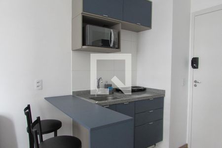 Cozinha de apartamento para alugar com 1 quarto, 24m² em Butantã, São Paulo