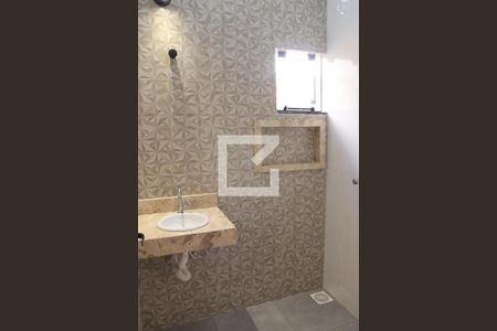 Casa para alugar com 127m², 2 quartos e 2 vagasBanheiro Social