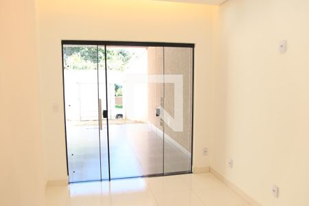 Casa para alugar com 127m², 2 quartos e 2 vagasSala