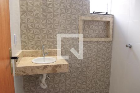 Casa para alugar com 127m², 2 quartos e 2 vagasBanheiro Social