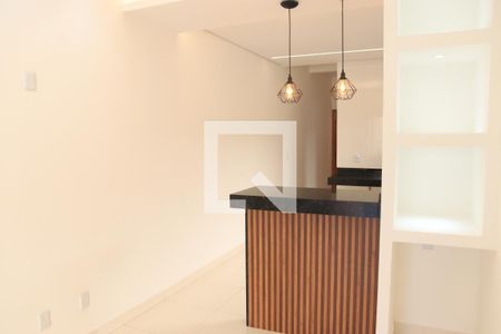 Casa para alugar com 127m², 2 quartos e 2 vagasSala