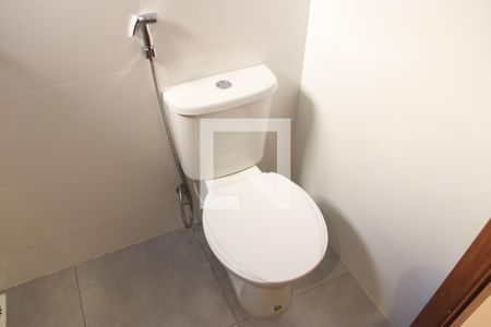 Casa para alugar com 127m², 2 quartos e 2 vagasBanheiro Social