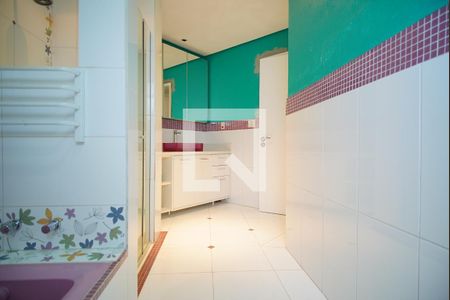 Casa para alugar com 500m², 3 quartos e 4 vagasBanheiro Corredor