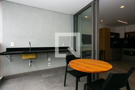 Studio para alugar com 39m², 1 quarto e 1 vaga Studio para alugar com 39m², 1 quarto e 1 vagaVaranda
