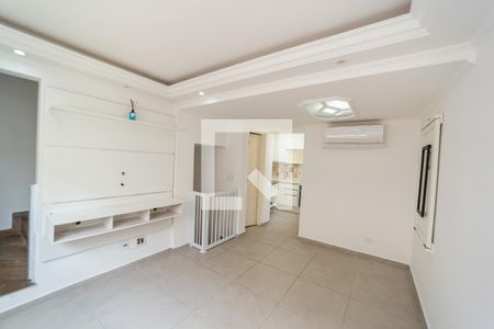 Sala de casa de condomínio à venda com 2 quartos, 82m² em Vila Paranagua, São Paulo