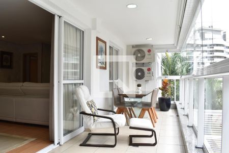 Sacada de apartamento para alugar com 3 quartos, 129m² em Campina do Siqueira, Curitiba