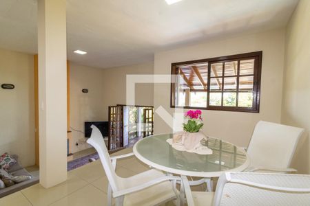 Casa à venda com 726m², 3 quartos e 6 vagas Casa à venda com 726m², 3 quartos e 6 vagasCozinha