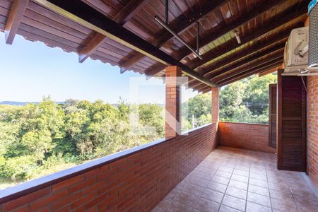 Casa à venda com 726m², 3 quartos e 6 vagas Casa à venda com 726m², 3 quartos e 6 vagasSacada