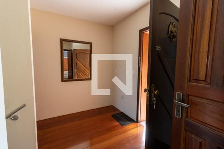 Casa à venda com 726m², 3 quartos e 6 vagas Casa à venda com 726m², 3 quartos e 6 vagasHall de entrada