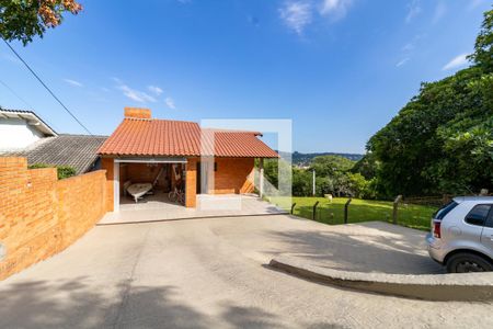 Casa à venda com 726m², 3 quartos e 6 vagas Casa à venda com 726m², 3 quartos e 6 vagasEntrada