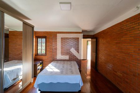 Casa à venda com 726m², 3 quartos e 6 vagas Casa à venda com 726m², 3 quartos e 6 vagasSuíte 1